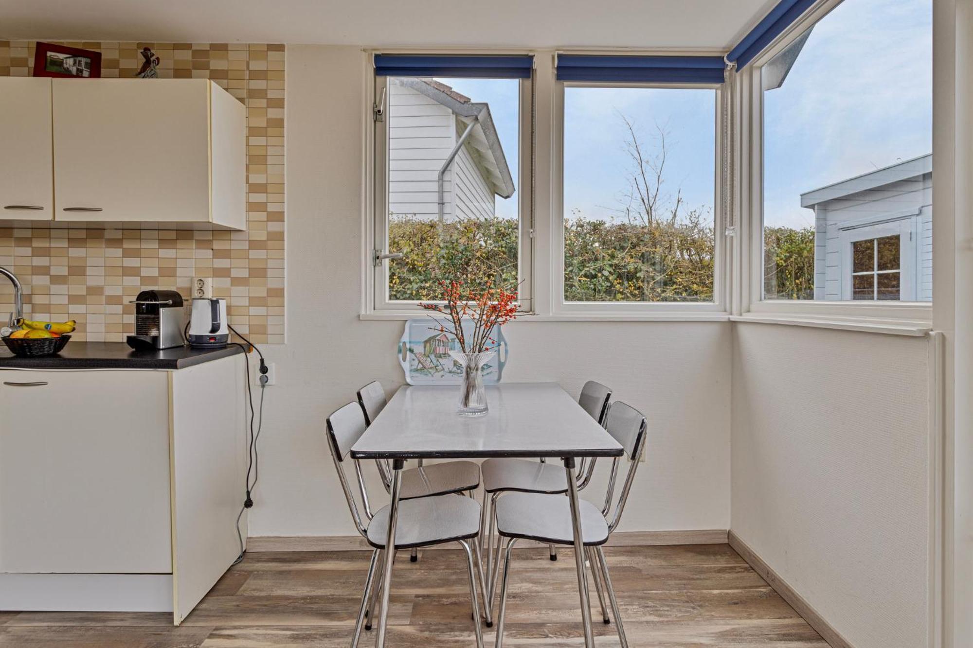 Vakantiehuisje In Ouddorp Dichtbij Het Strand Extérieur photo